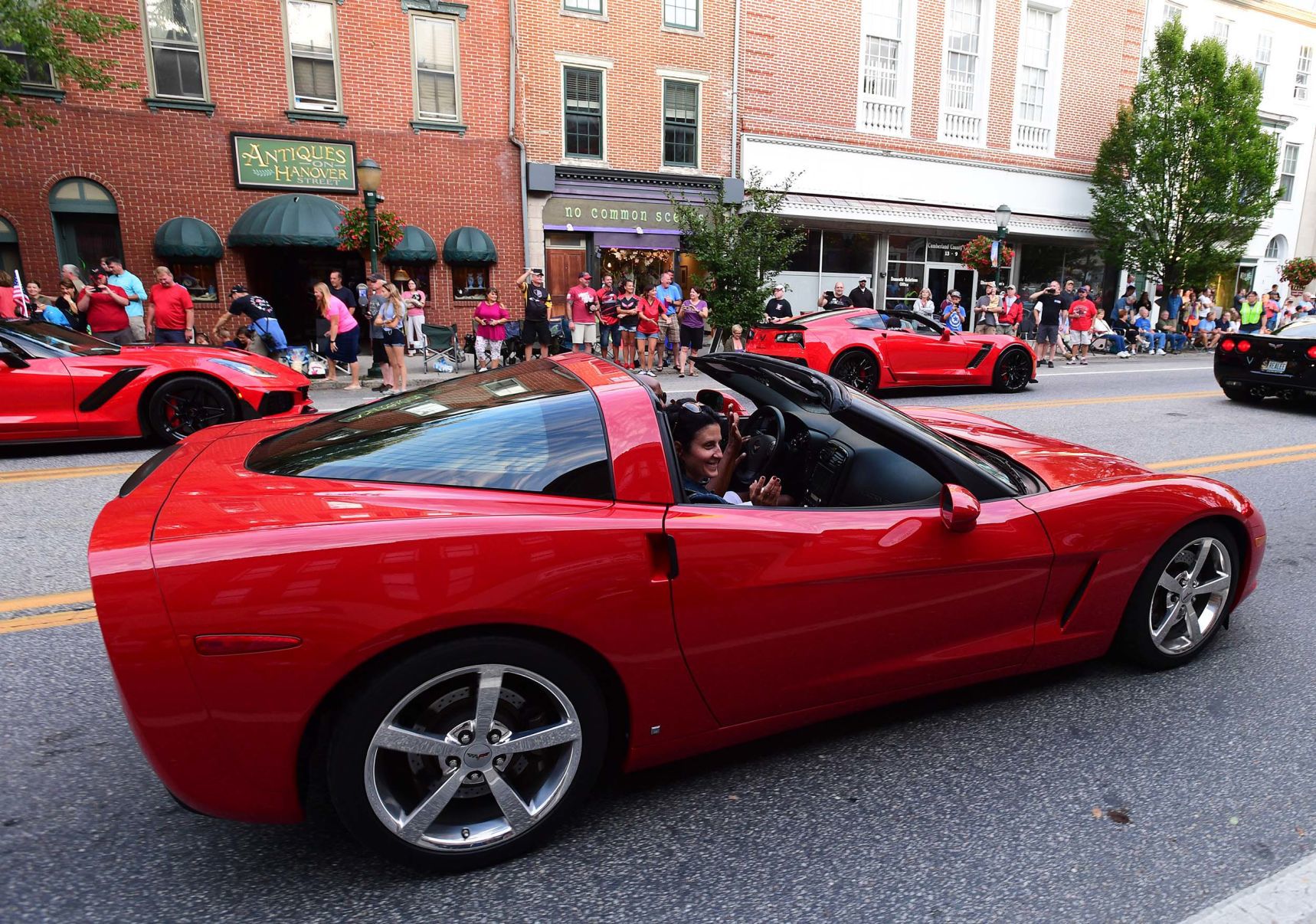 Corvettes Parade 17
